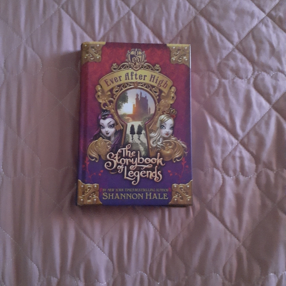 📚🎨 3/$15 Ever After High Book